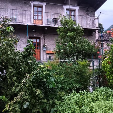 La Casa Antica Bed & Breakfast Пон-Сен-Мартин Екстериор снимка