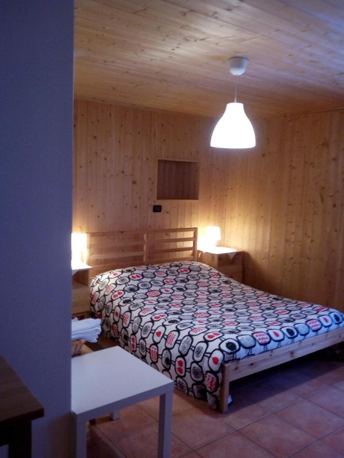 La Casa Antica Bed & Breakfast Пон-Сен-Мартин Екстериор снимка
