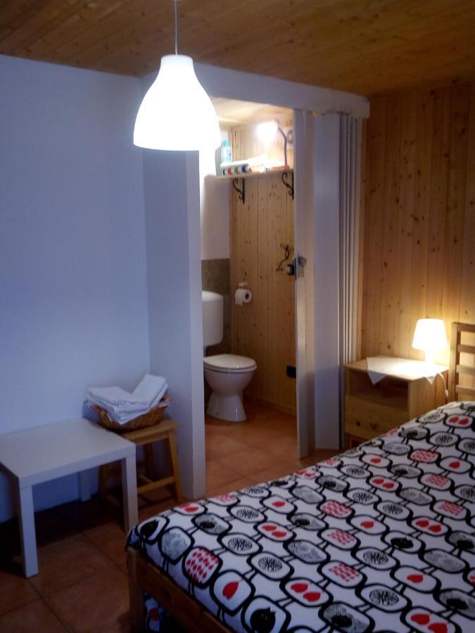La Casa Antica Bed & Breakfast Пон-Сен-Мартин Екстериор снимка