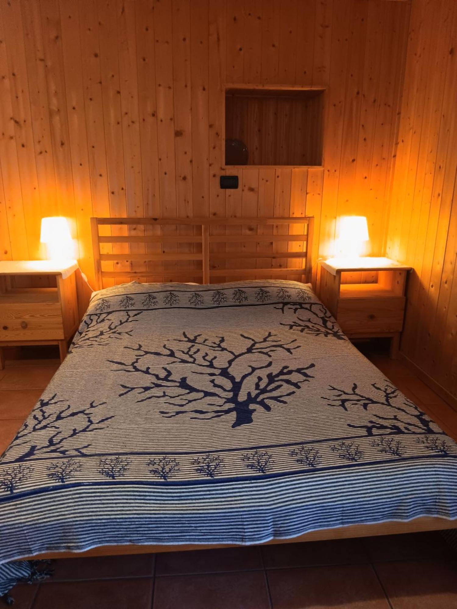 La Casa Antica Bed & Breakfast Пон-Сен-Мартин Екстериор снимка