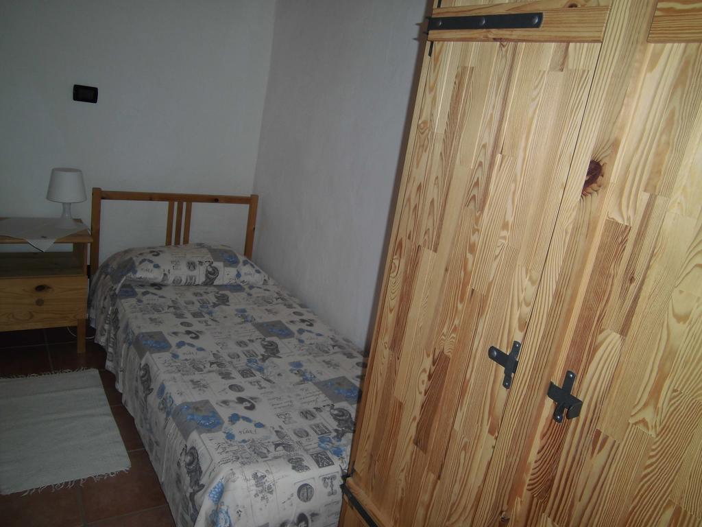 La Casa Antica Bed & Breakfast Пон-Сен-Мартин Екстериор снимка